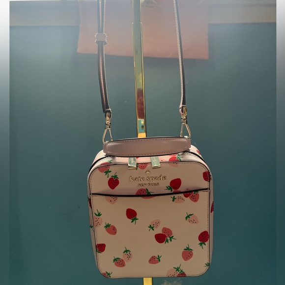 Kate spade strawberry collection very very rare vanity purse - Picture 7 of 8